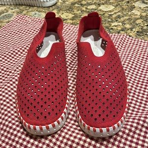 ILSE Jacobsen size 37. Red